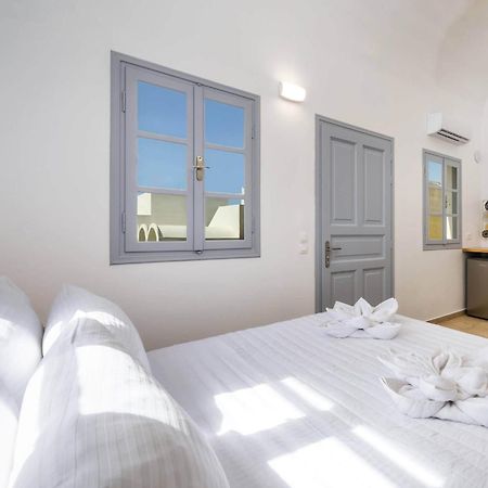 Hillside Elegance Suites Fira  Eksteriør billede