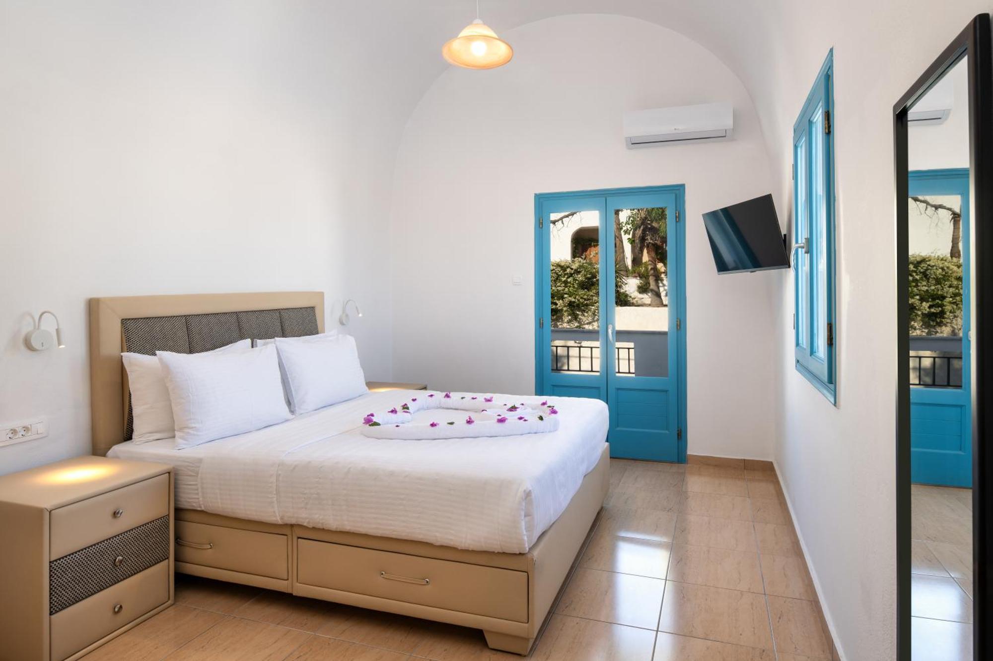 Hillside Elegance Suites Fira  Eksteriør billede