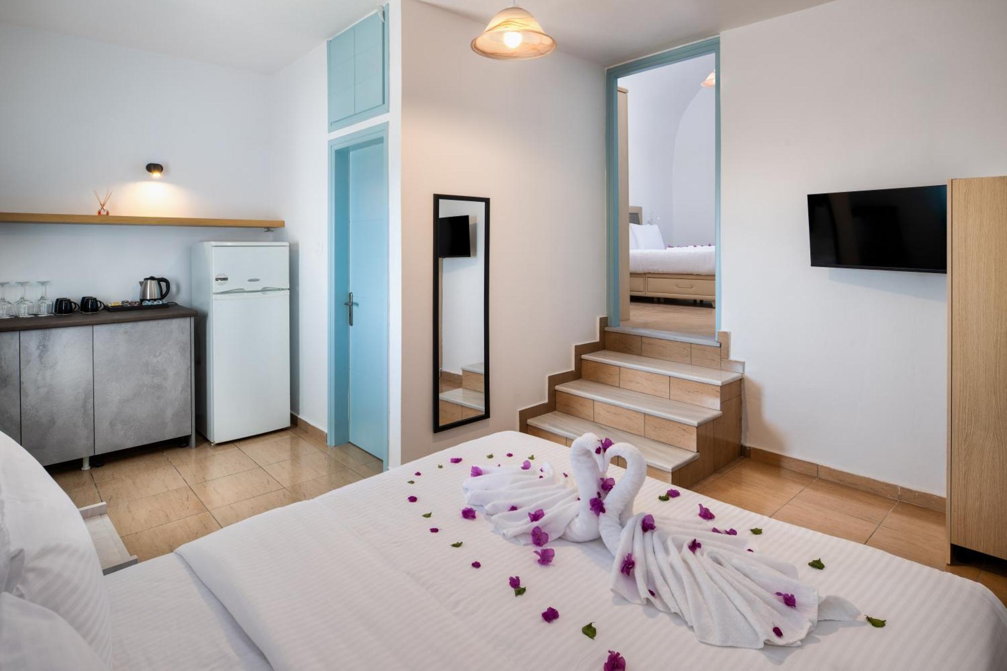 Hillside Elegance Suites Fira  Eksteriør billede