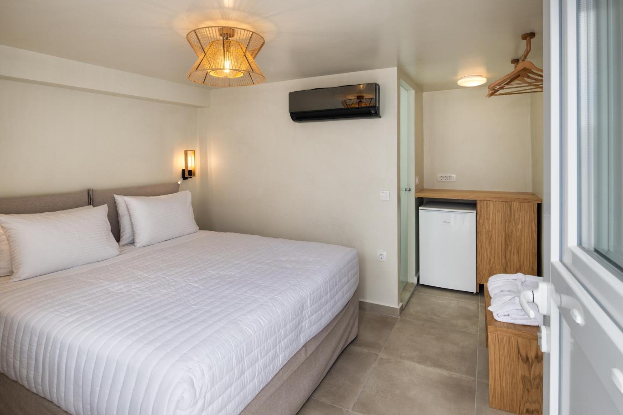Hillside Elegance Suites Fira  Eksteriør billede